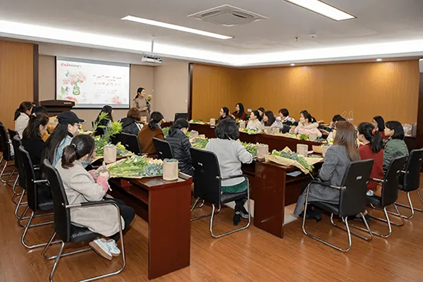 Blooming of “Xin” Flowers丨The Flower Arrangement Activity of C-Lin Electrical for the Women’s Day Aims to Make Them Beautiful!